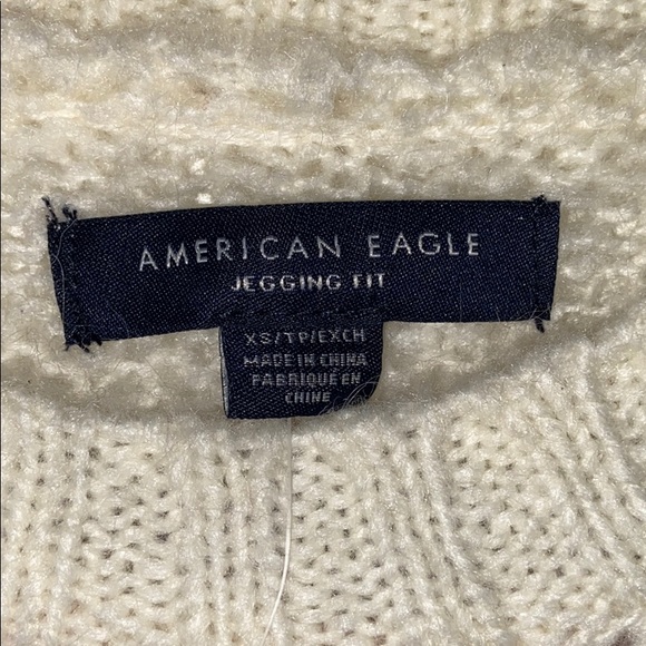 American Eagle sweater - Picture 2 of 3